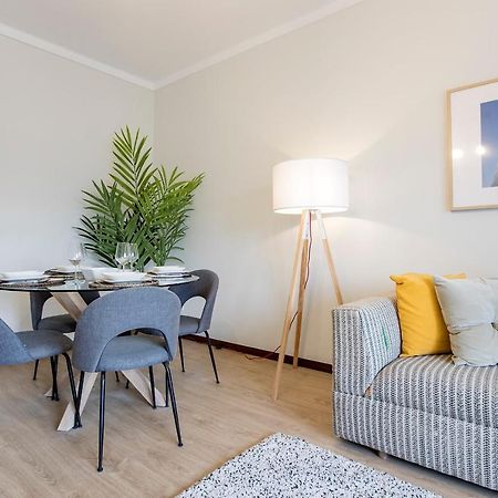 2Br Flat In Bonfim W/ Ac & Balcony By Lovelystay Porto Eksteriør billede