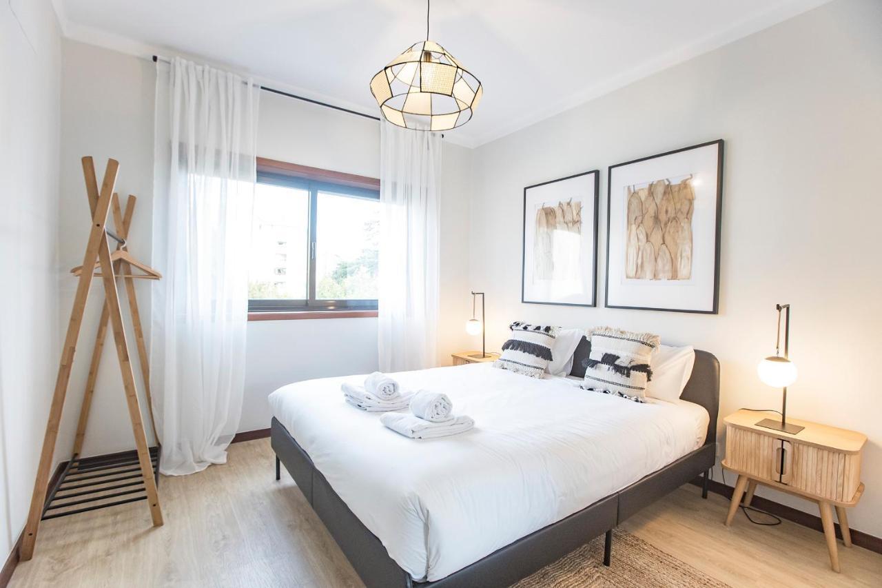 2Br Flat In Bonfim W/ Ac & Balcony By Lovelystay Porto Eksteriør billede