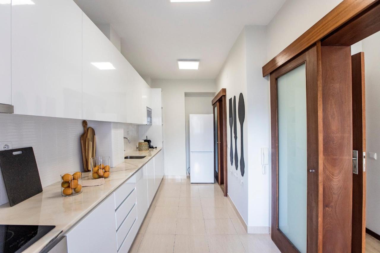 2Br Flat In Bonfim W/ Ac & Balcony By Lovelystay Porto Eksteriør billede