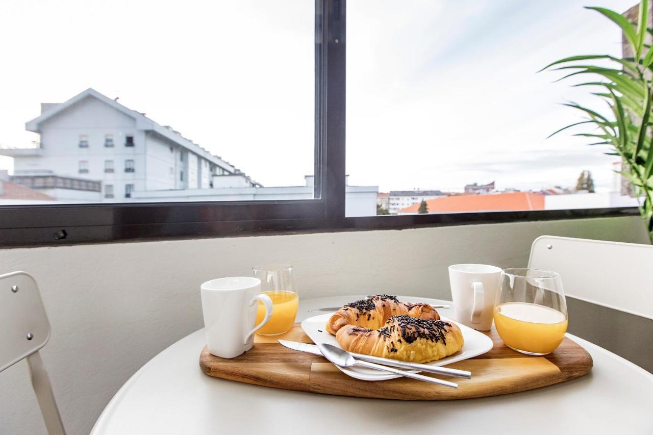 2Br Flat In Bonfim W/ Ac & Balcony By Lovelystay Porto Eksteriør billede