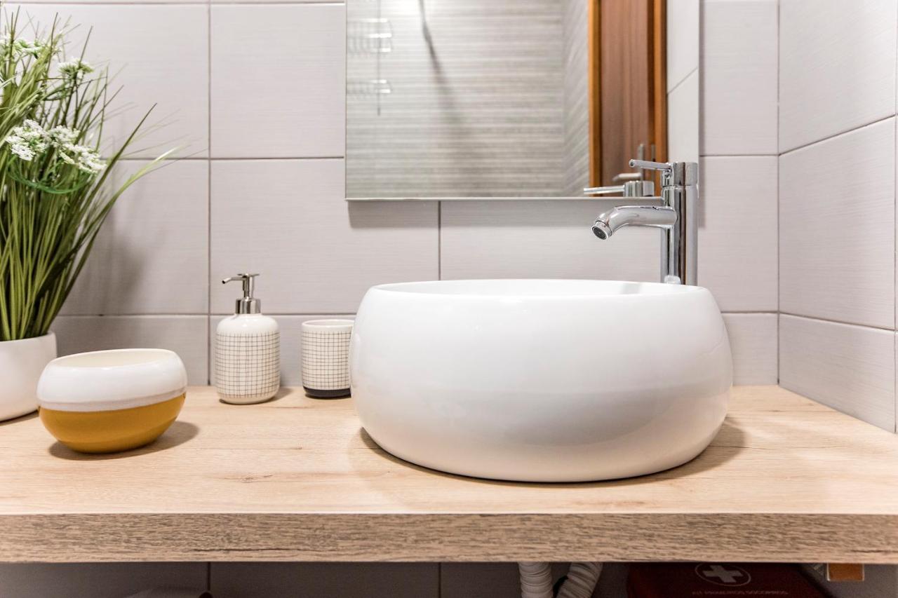 2Br Flat In Bonfim W/ Ac & Balcony By Lovelystay Porto Eksteriør billede