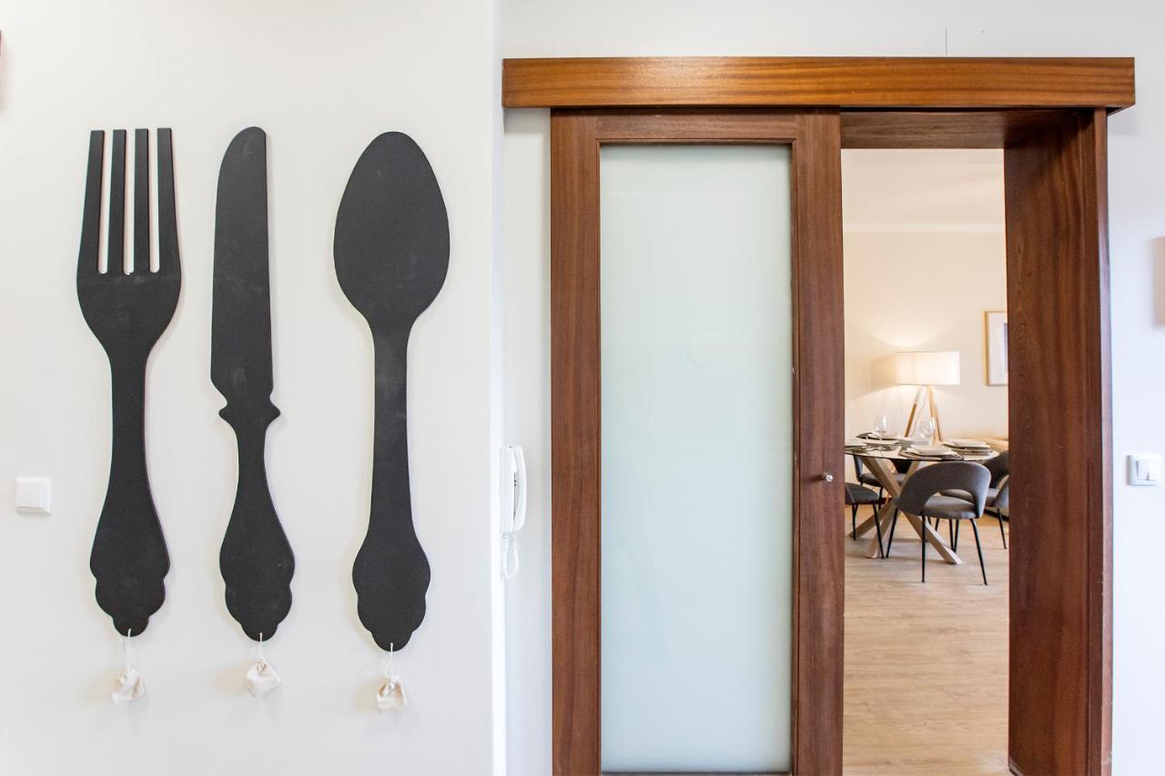 2Br Flat In Bonfim W/ Ac & Balcony By Lovelystay Porto Eksteriør billede