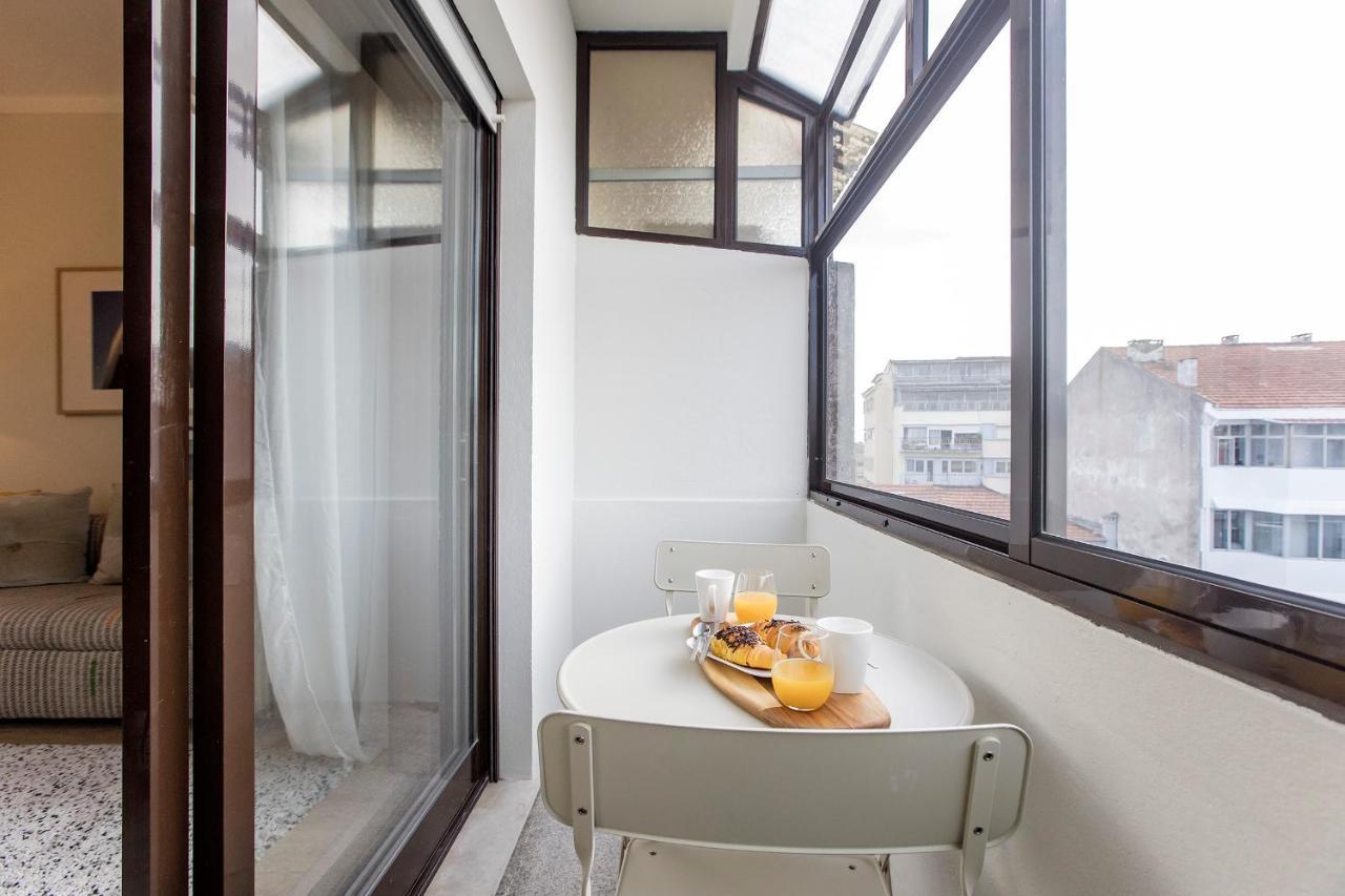 2Br Flat In Bonfim W/ Ac & Balcony By Lovelystay Porto Eksteriør billede
